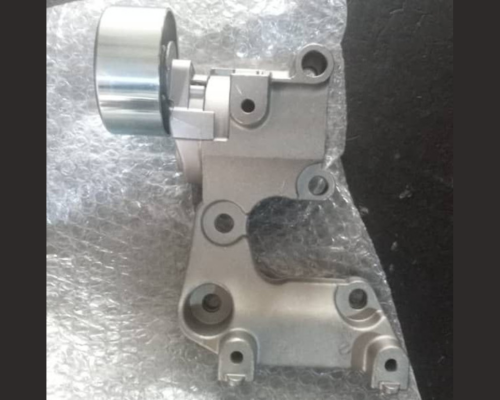 Drive belt tensioner